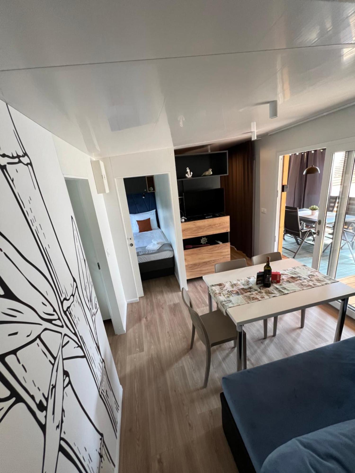 Mobile Home La Vida Biograd Na Moru Zewnętrze zdjęcie